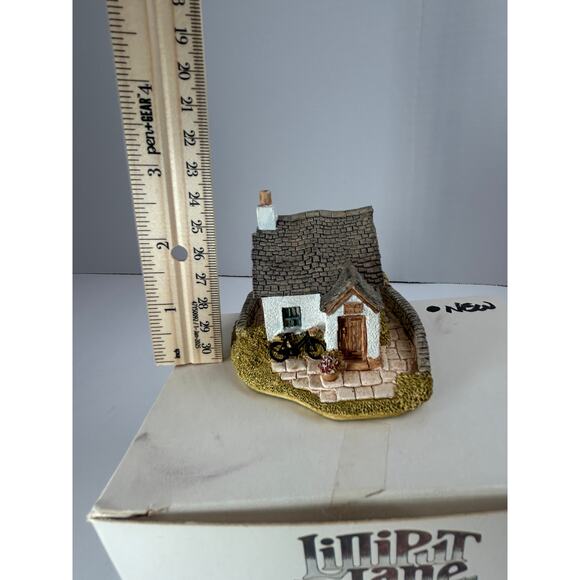 Lilliput Lane “St. Columba’s School” Signed Cottage Boxed with Deed - Picture 9 of 9